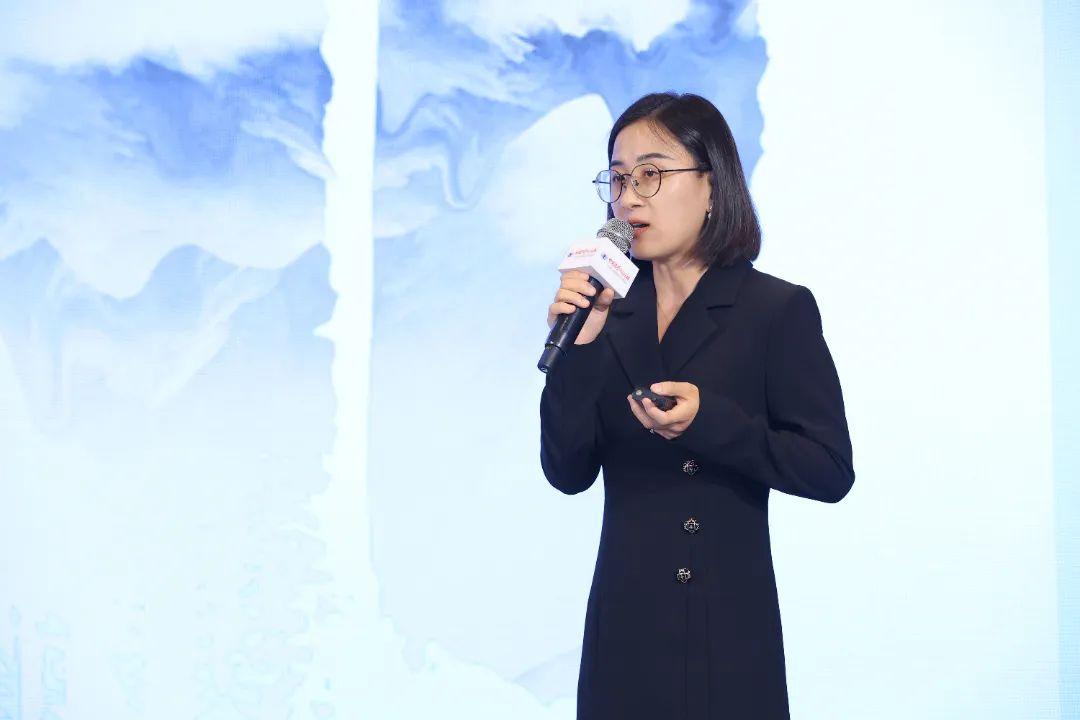 丁冰洁.JPG