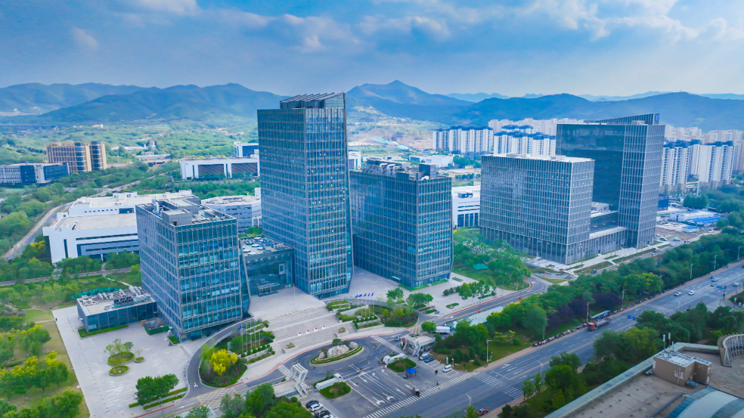产业园园区大楼.jpg