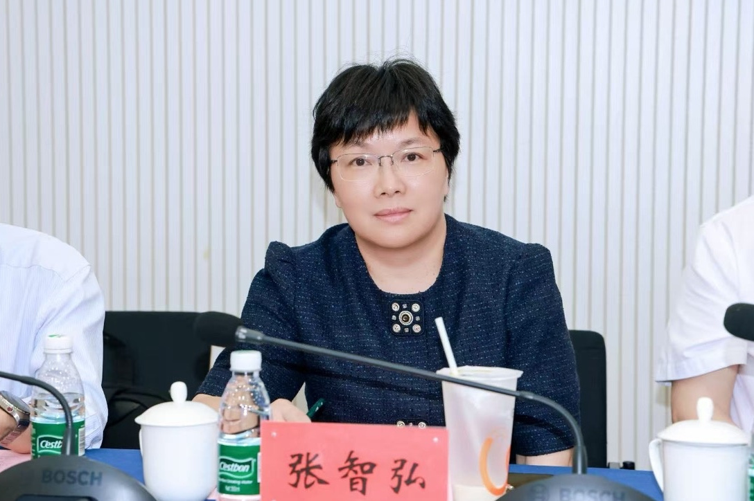 张智弘.jpg