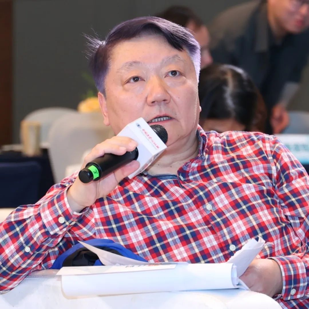 主持钱明2.JPG