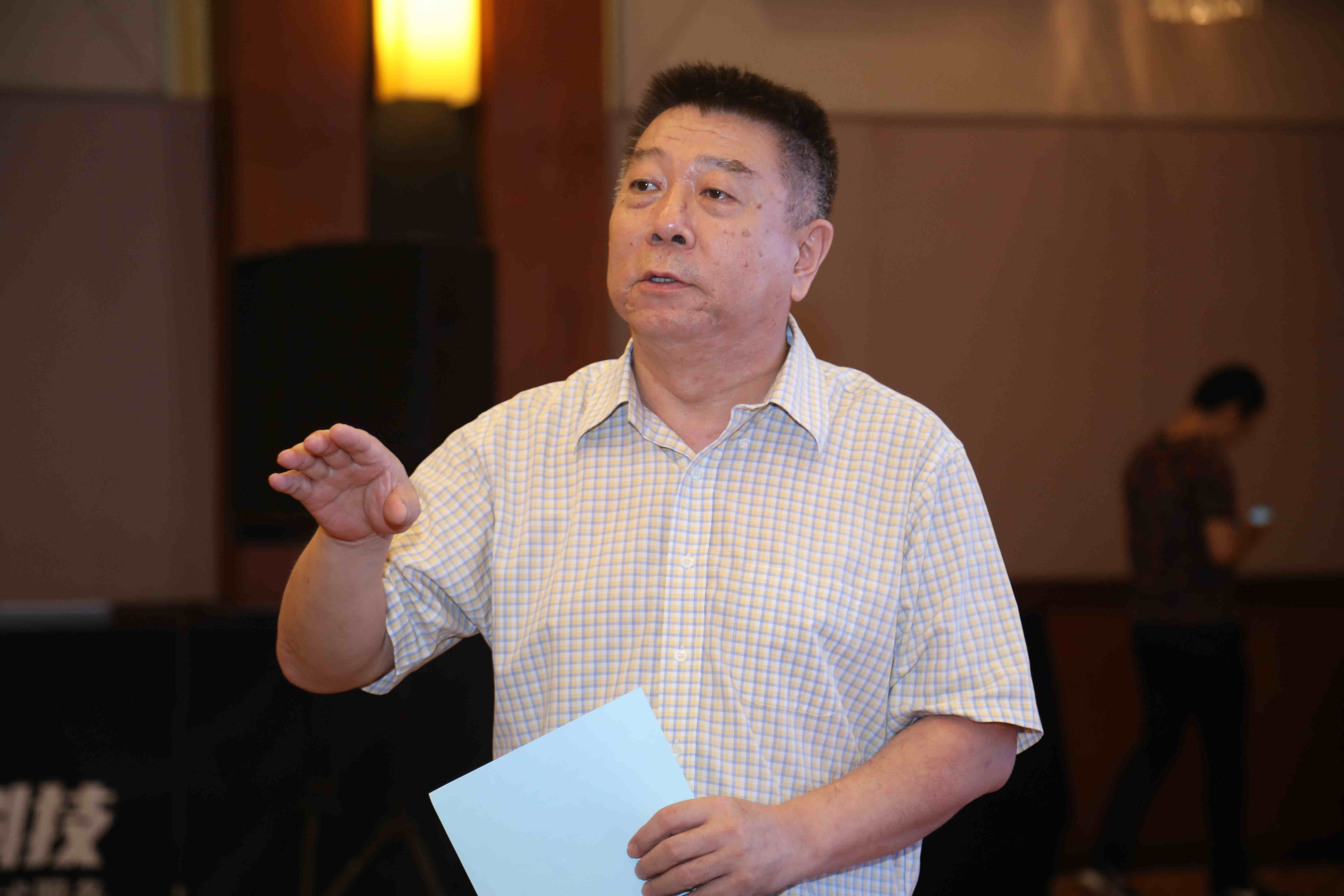 8王以朋教授_副本.jpg