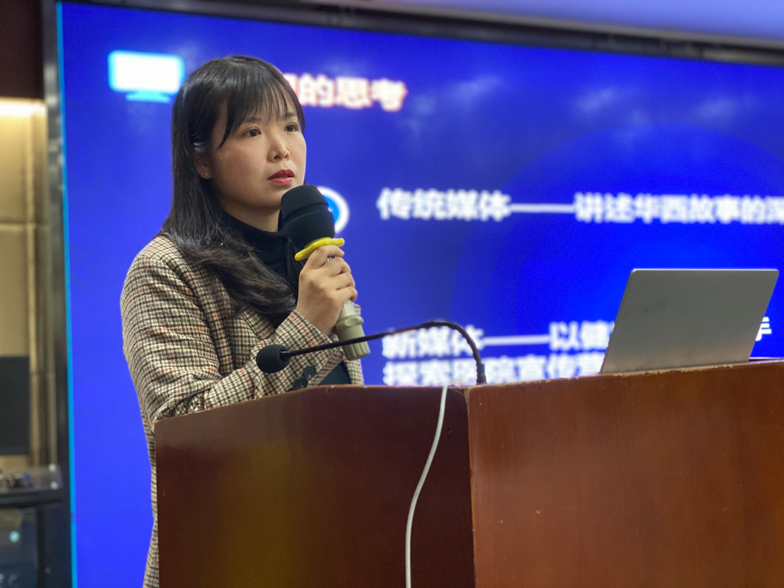 刘欢照片.jpg