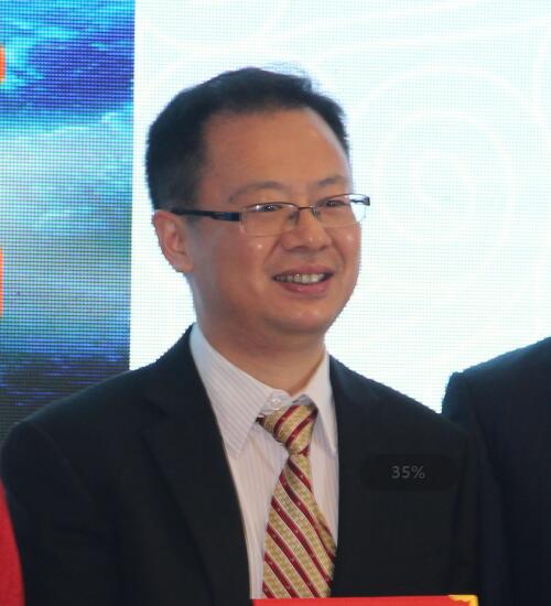 阚海东1.jpg
