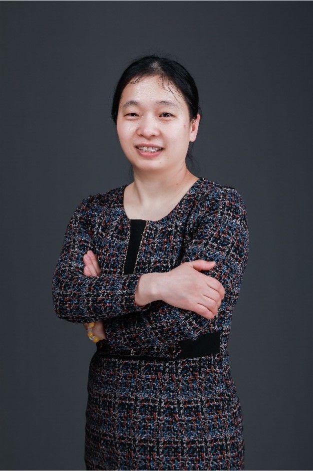 黄慧.jpg