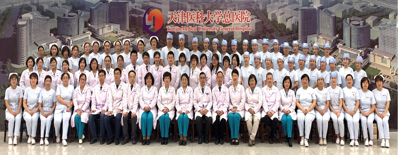 upfile 团队照片.png