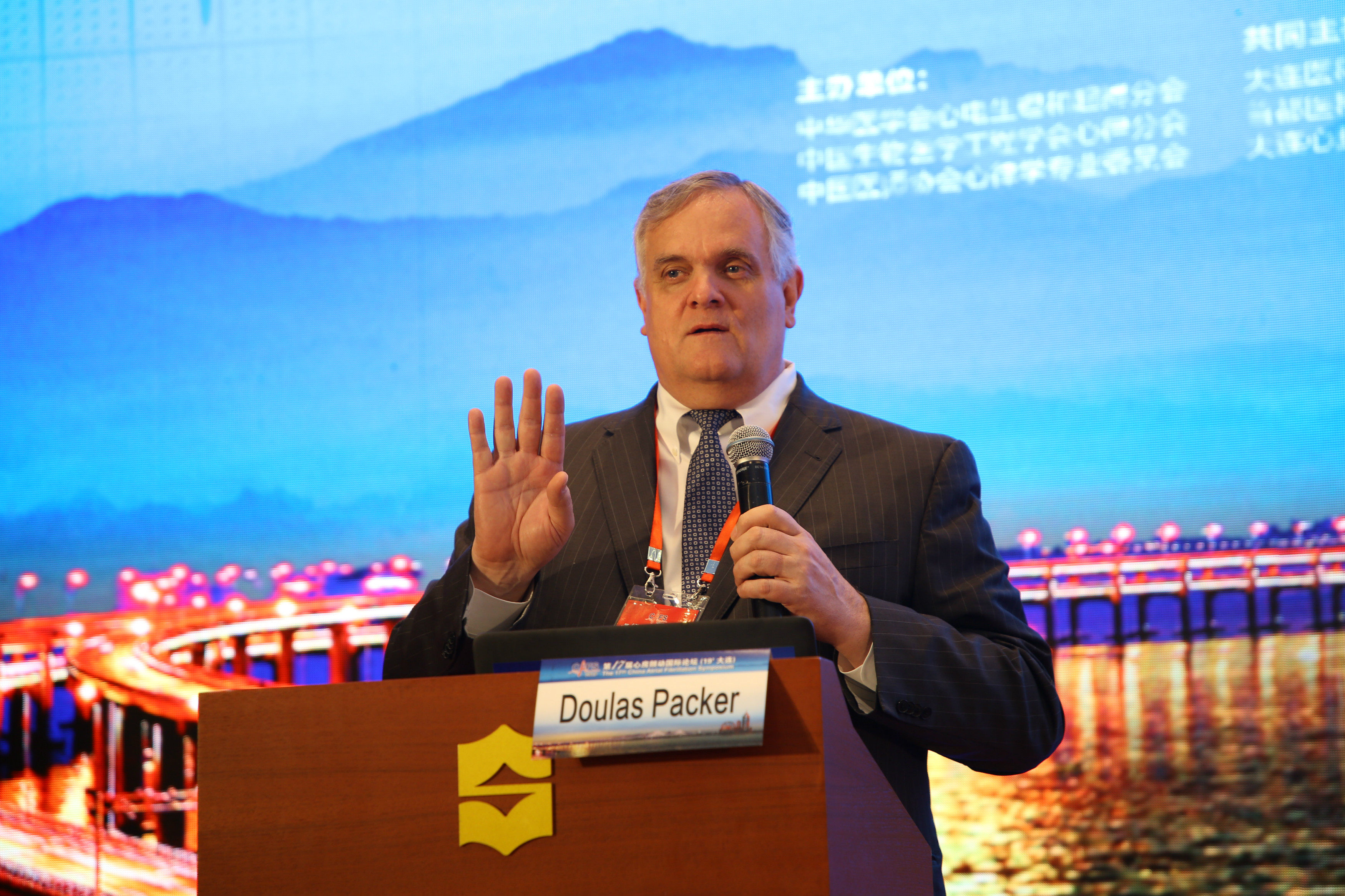 Packer教授.jpg