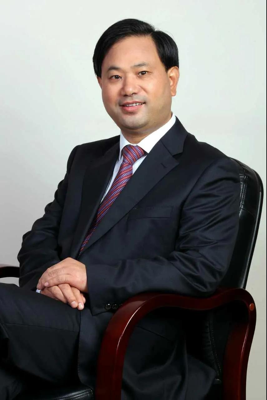 重磅|钟南山 王辰主审,瞿介明 曹彬 陈荣昌主编《新冠肺炎防治精要》