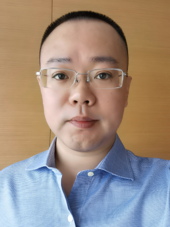 王玮2.png